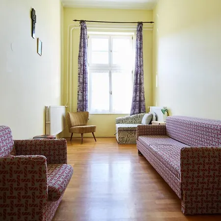 Hostel Templomos Zarandokhaz