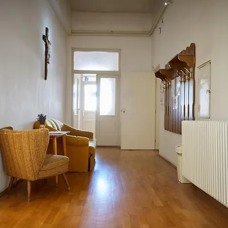 Hostel Templomos Zarandokhaz
