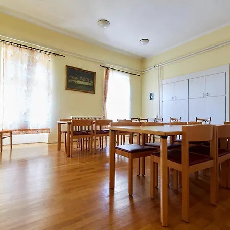 Hostel Templomos Zarandokhaz *